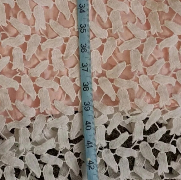 Chicwish Leaf Elegance Halter White Pink Crochet Dress Women's Medium NWT B24#4 - Picture 7 of 7